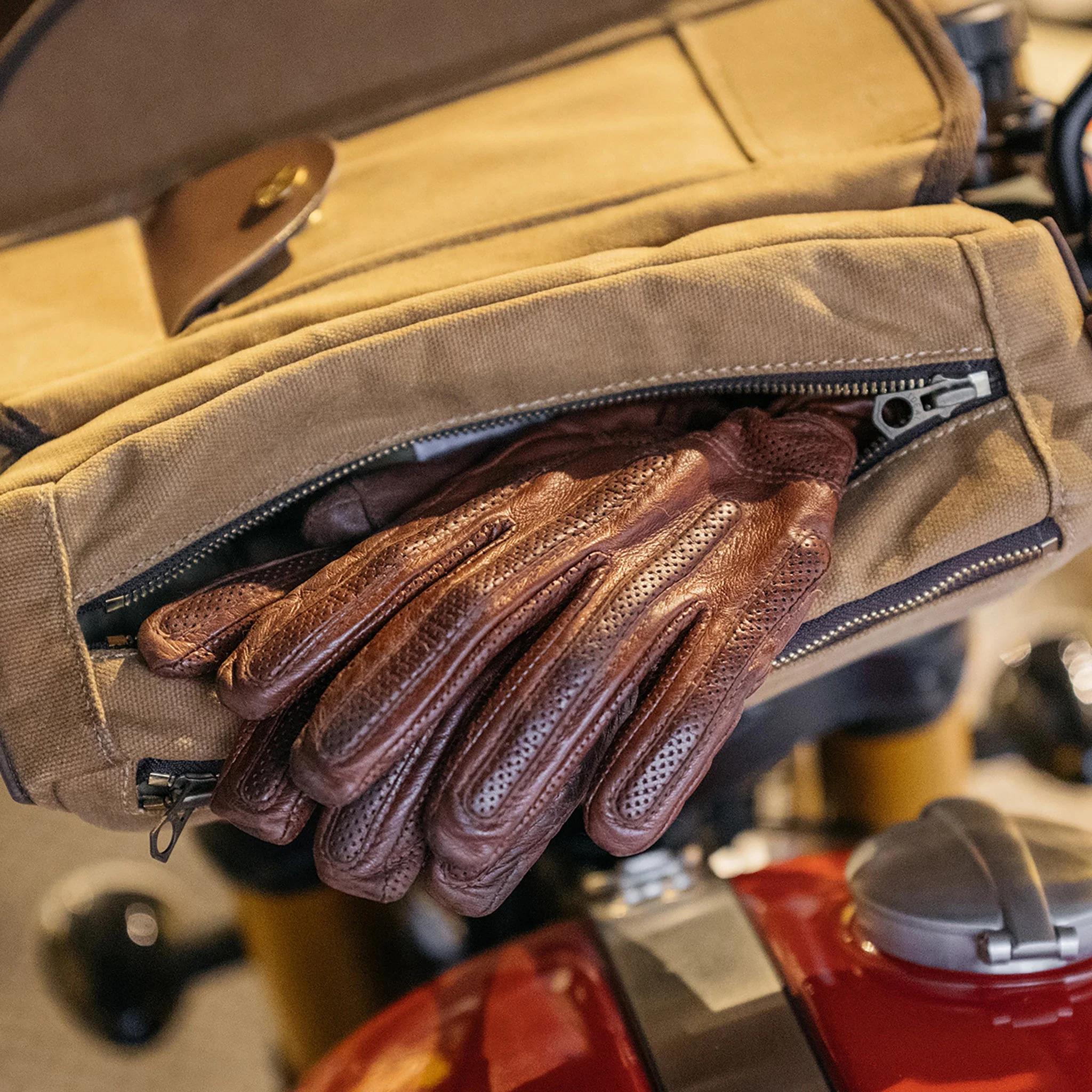 COMPASS Handlebar Bag - Desert - Image 3
