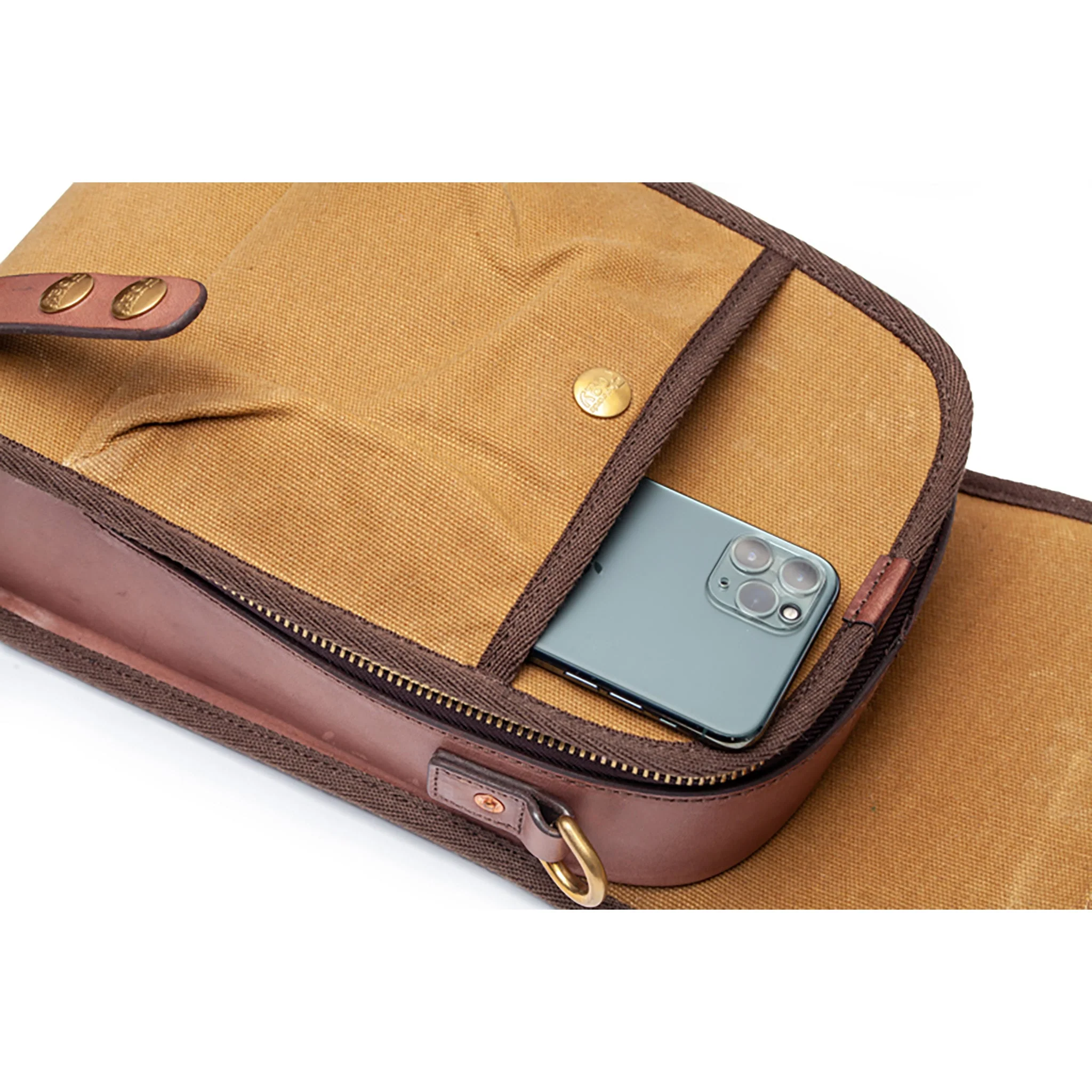 COMPASS Magnetic Tank Bag - Desert - Image 10