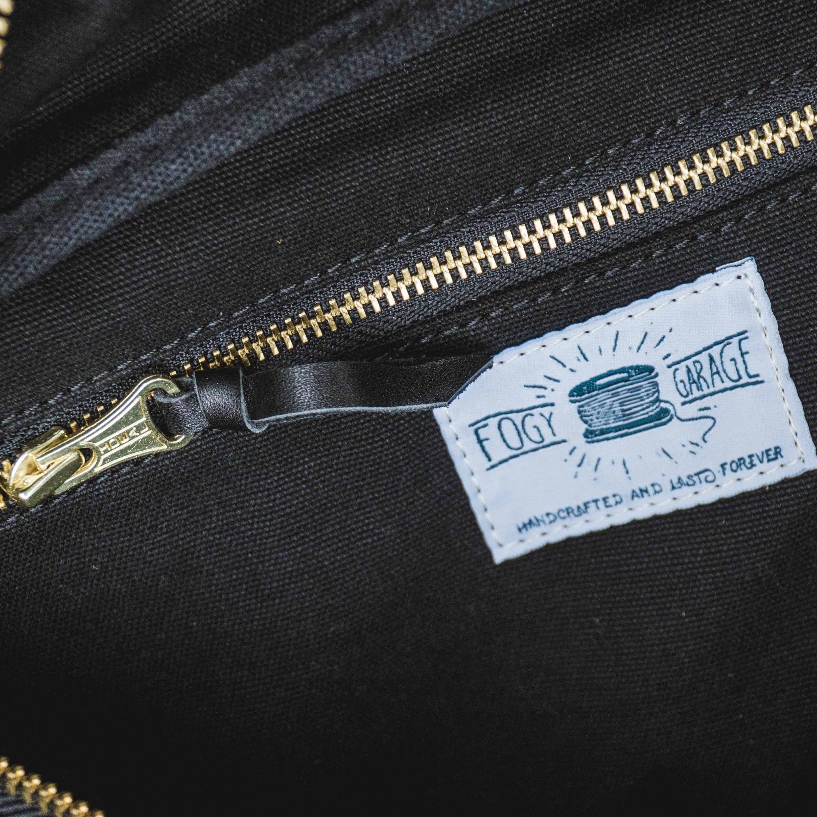 Diamond Quilted Fanny Pack / Crossbody Bag - Image 8