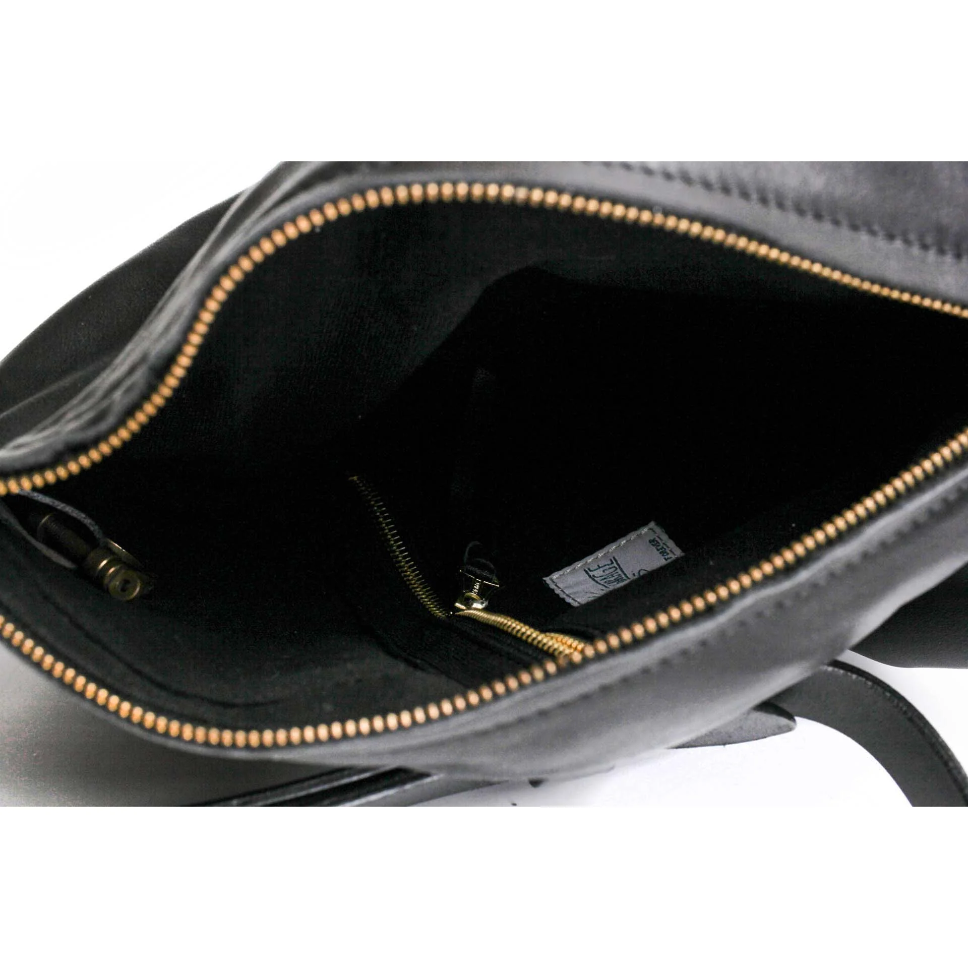 Diamond Quilted Sling Bag / Crossbody Bag - Image 6