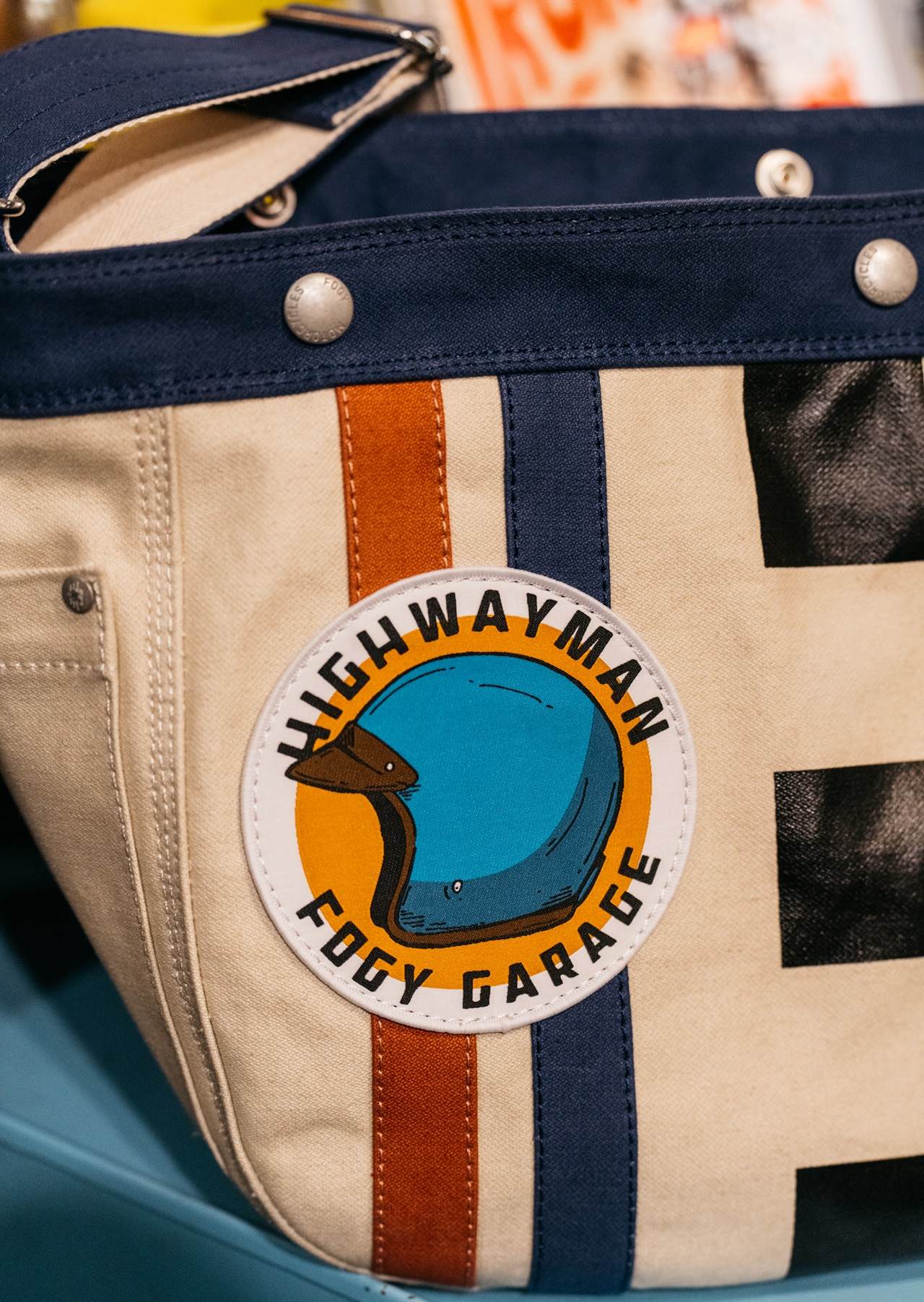 NEWSBOY Crossbody Bag - Lemans - Image 4