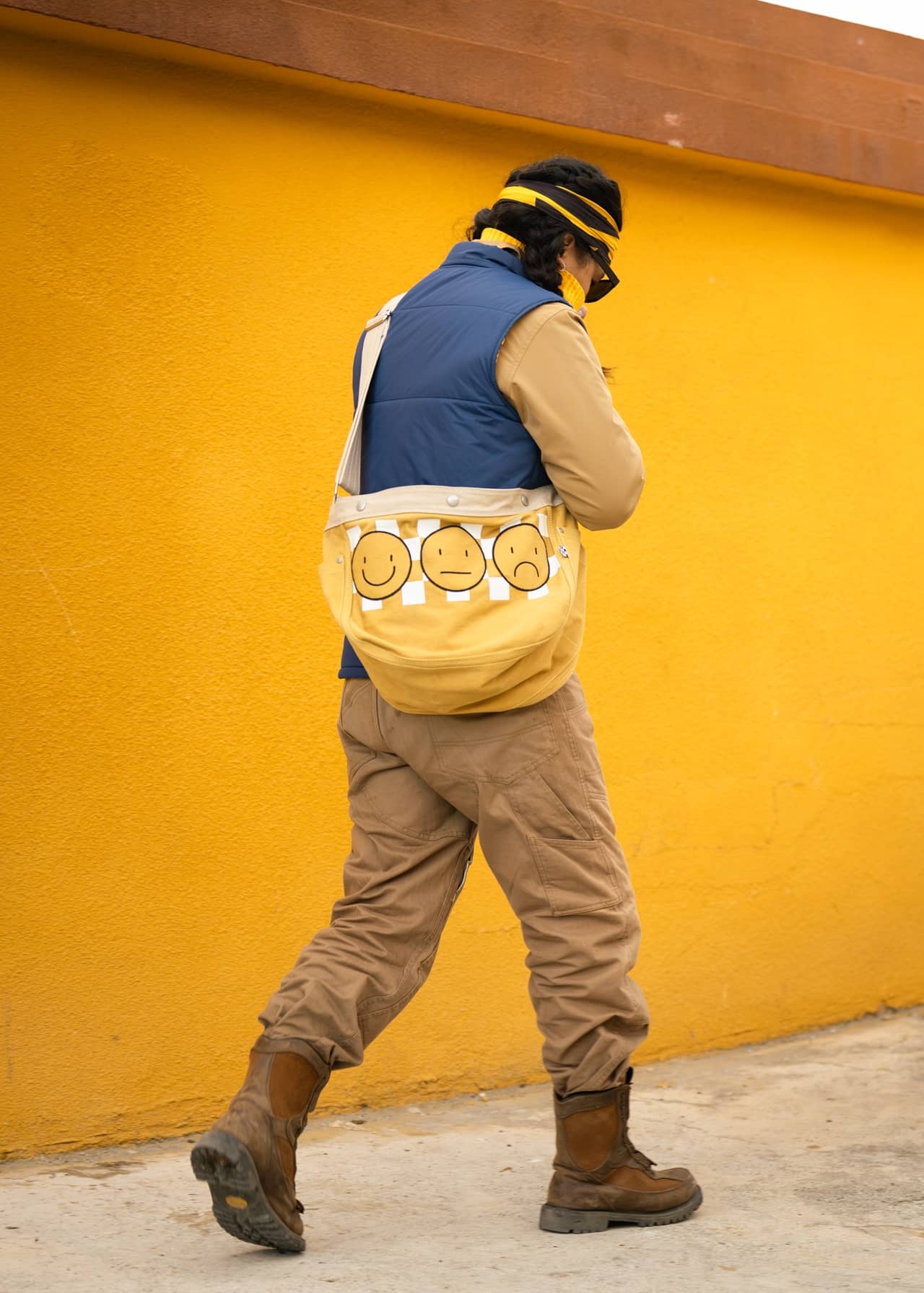 NEWSBOY Crossbody Bag - Smile - Image 3
